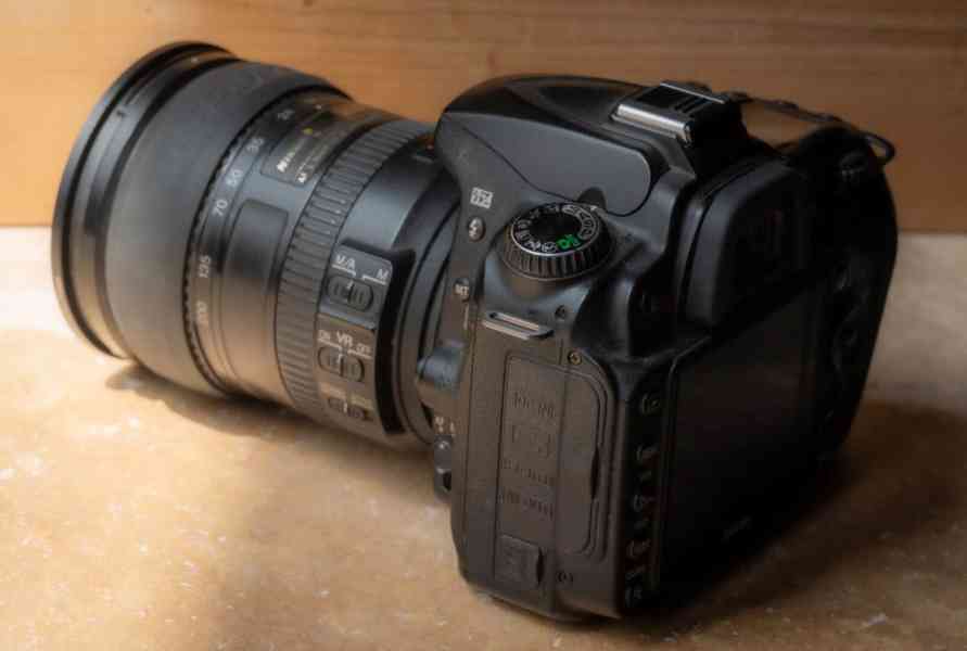 Nikon D90 + objektiv 18-200 mm - foto 3