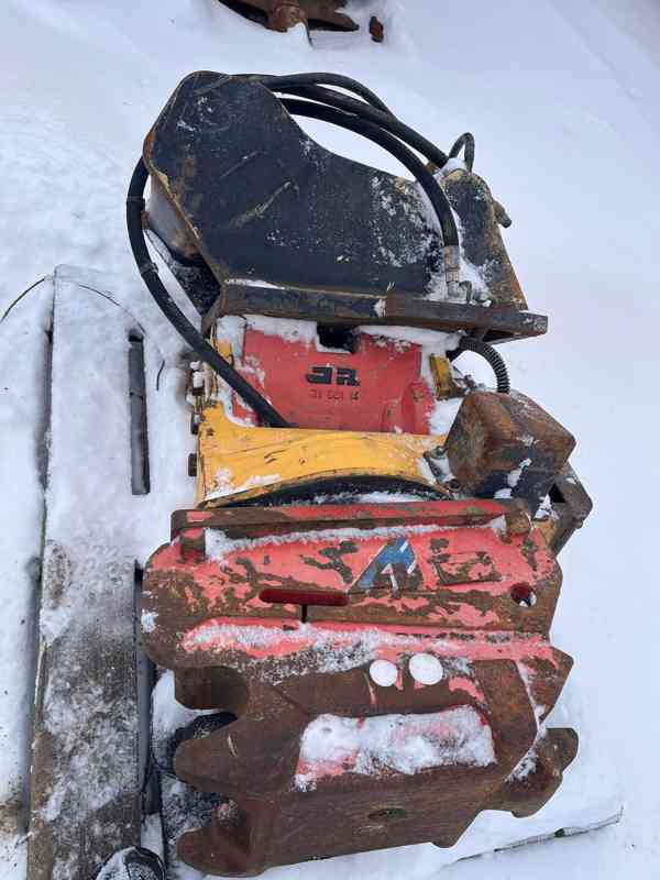 Kolové rypadlo CASE WX145 (Možnost leasingu) - foto 18