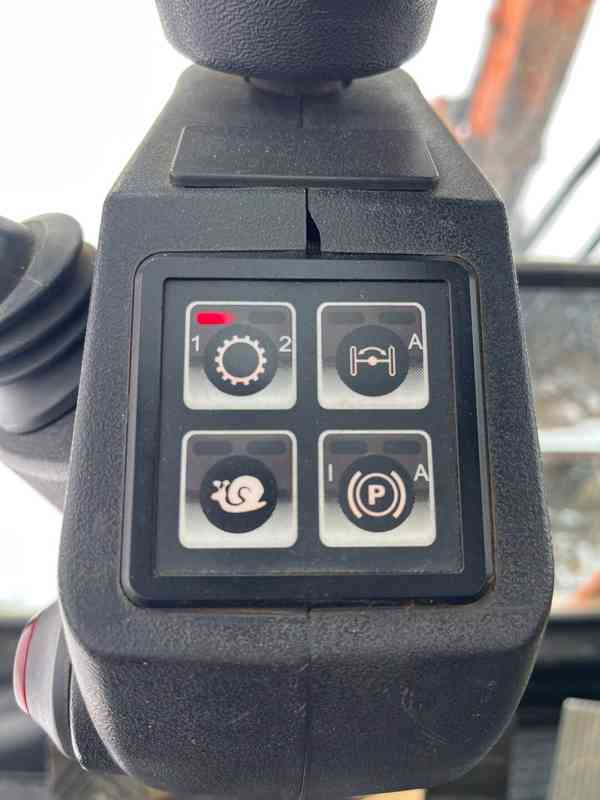 Kolové rypadlo CASE WX145 (Možnost leasingu) - foto 12