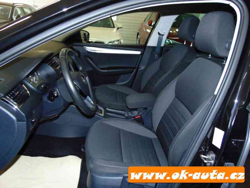 ŠKODA OCTAVIA 1.6 TDI STYLE DSG 08/2019 - foto 6