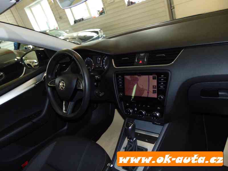 ŠKODA OCTAVIA 1.6 TDI STYLE DSG 08/2019 - foto 9