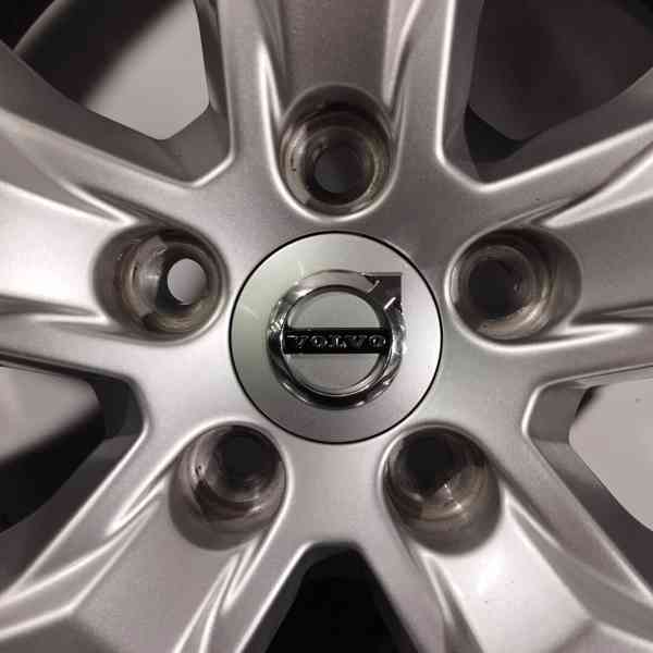 Originální sada kol VOLVO XC60 SILVER ALLOY WHEEL 18" - foto 2