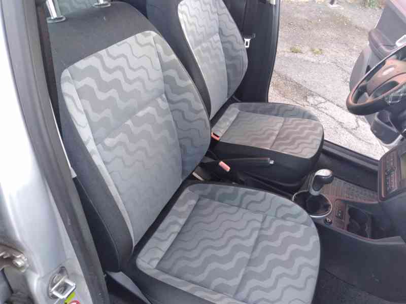 ŠKODA ROOMSTER 1.4 16B STYLE ČR,SERVISKA - foto 14