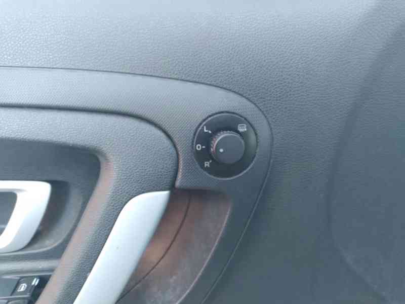 ŠKODA ROOMSTER 1.4 16B STYLE ČR,SERVISKA - foto 18