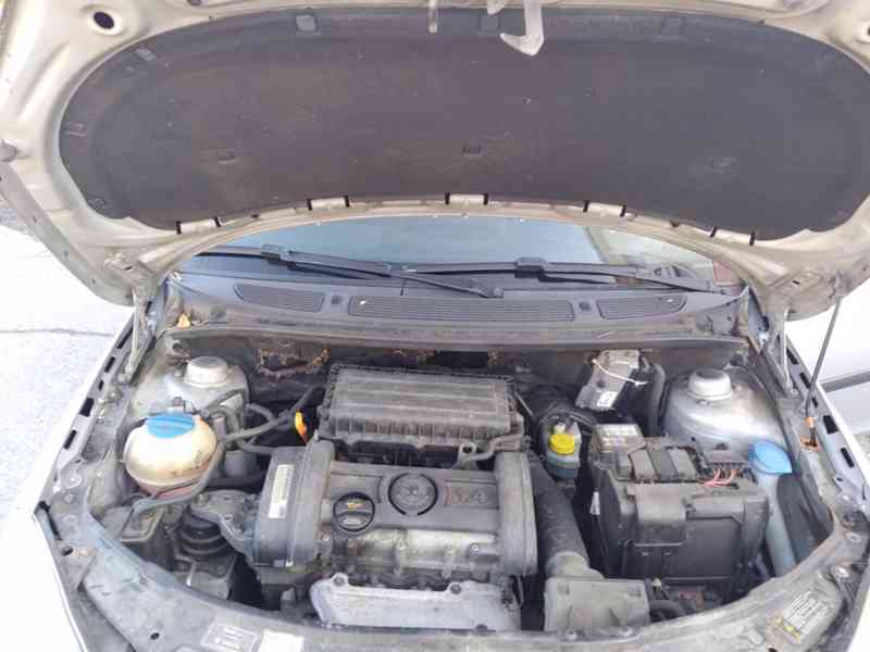 ŠKODA ROOMSTER 1.4 16B STYLE ČR,SERVISKA - foto 26