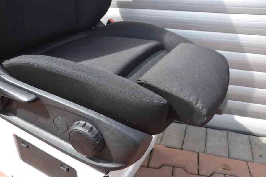 Mercedes-Benz Sprinter 907 sedačka spolujezdce  - foto 10
