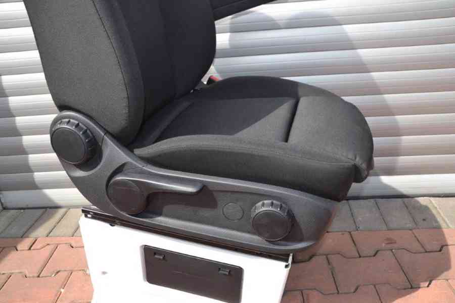 Mercedes-Benz Sprinter 907 sedačka spolujezdce  - foto 9