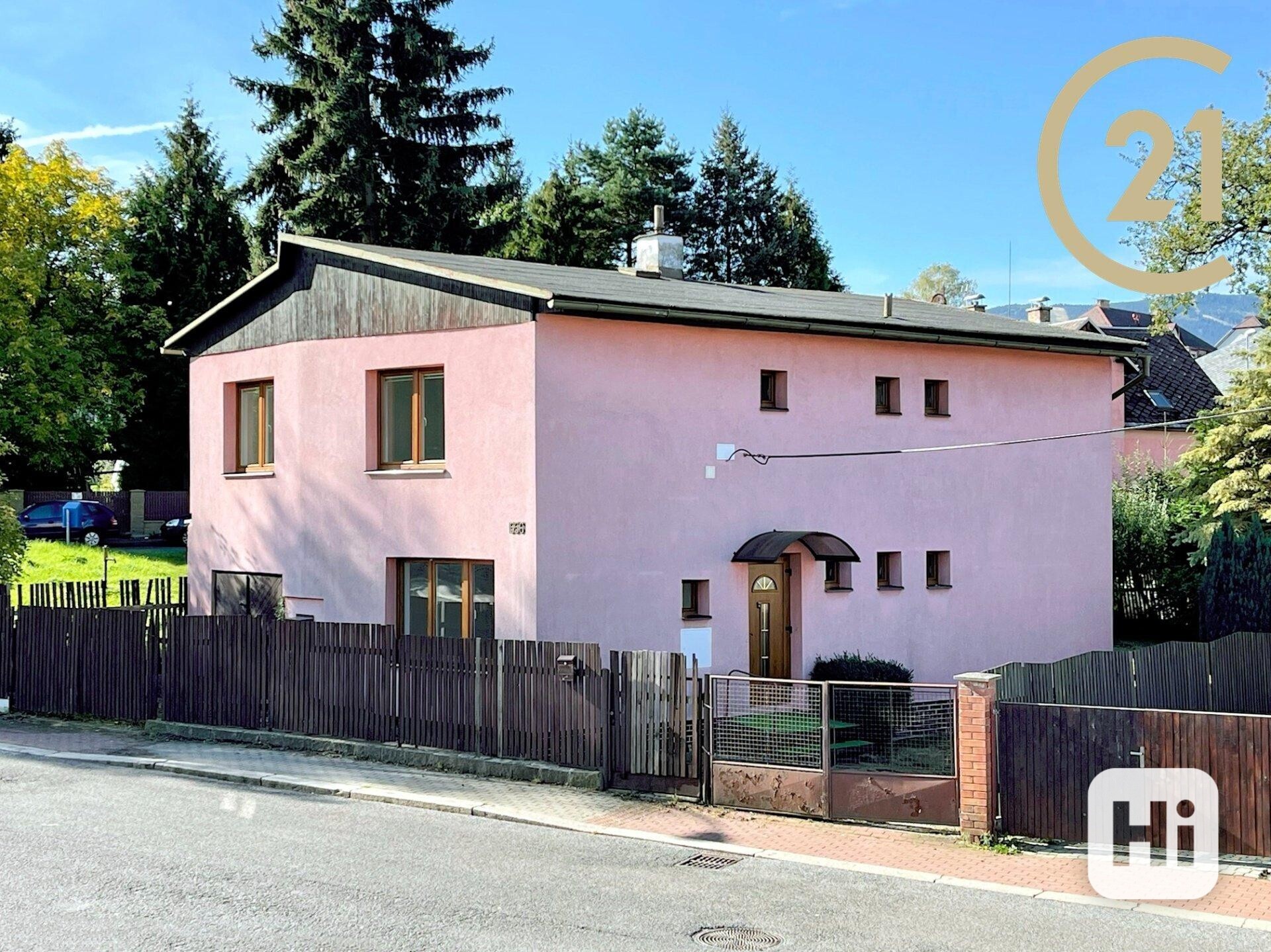 Prostorný rodinný dům 168 m2 , s možností vícegeneračního bydlení a komerčního využití - Liberec – H - foto 30