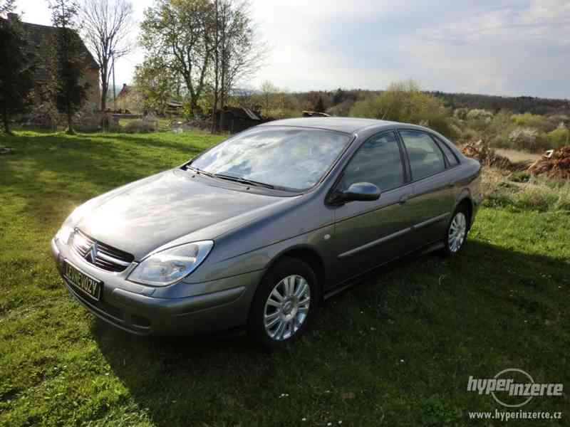 Citroën C5 2.2HDi, klima,serviska,ALU,tažné,xenony - foto 1