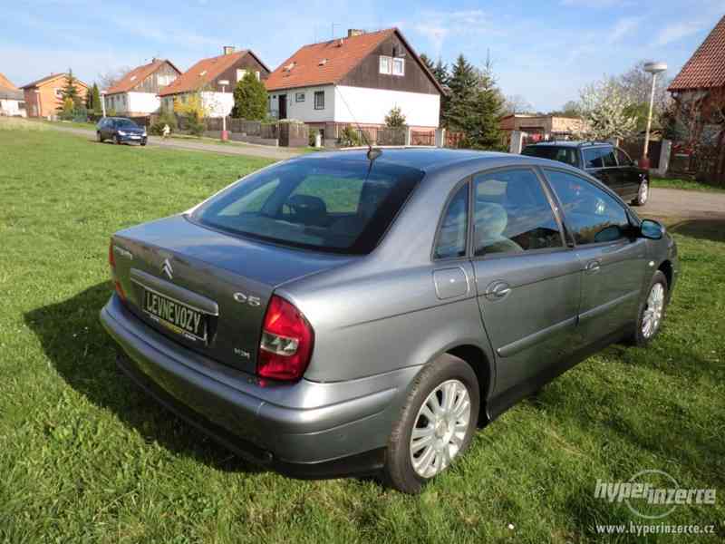 Citroën C5 2.2HDi, klima,serviska,ALU,tažné,xenony - foto 5