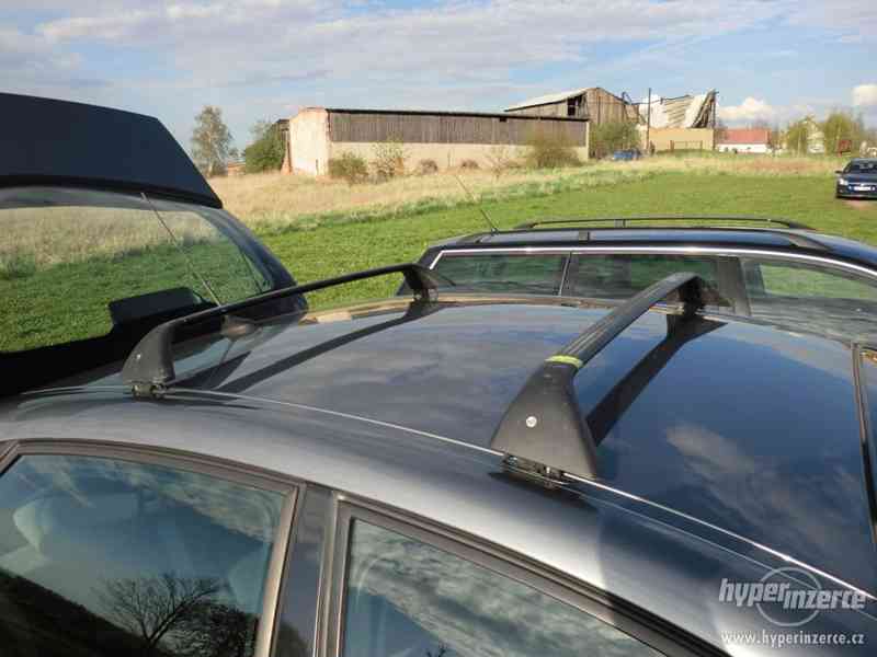 Citroën C5 2.2HDi, klima,serviska,ALU,tažné,xenony - foto 20