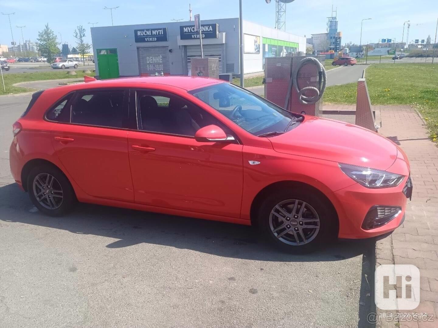 Hyundai i30 1,5   DPI, benzin, servisováno - foto 1