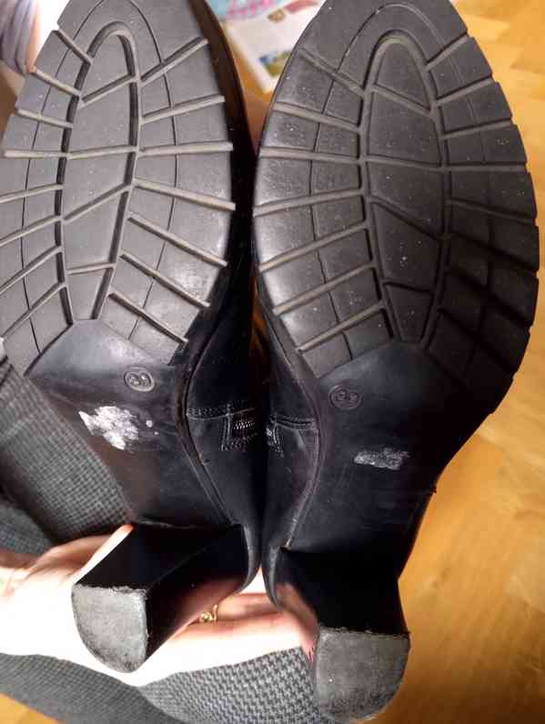 Černé kozačky (39) z pravé kůže ve skvělém stavu:) - foto 2
