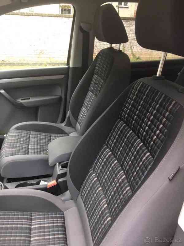 Volkswagen Touran Cross - foto 3