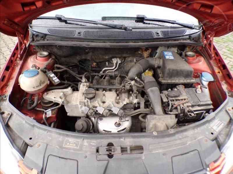 Škoda Fabia 1,2 HTP - foto 12