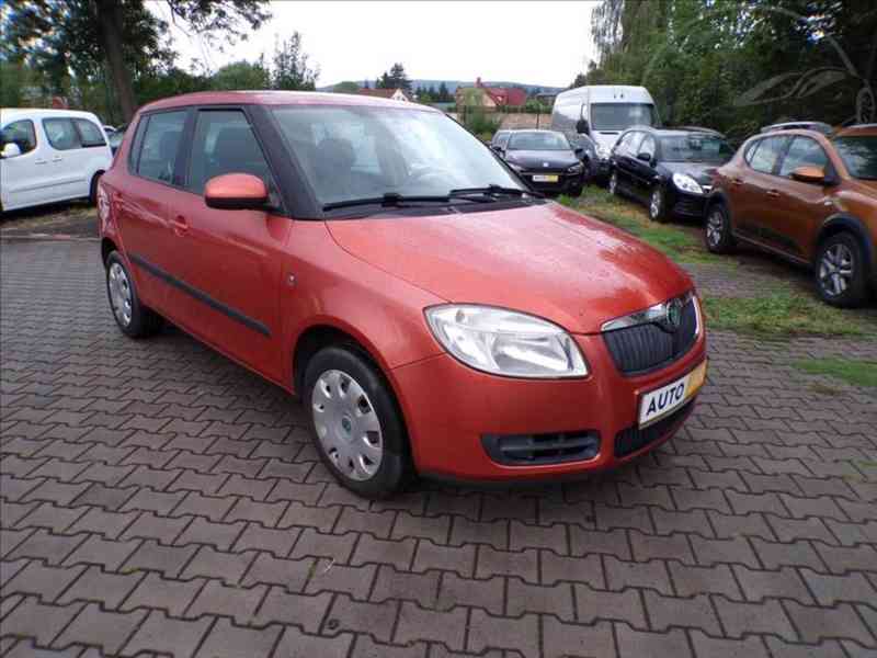Škoda Fabia 1,2 HTP - foto 1