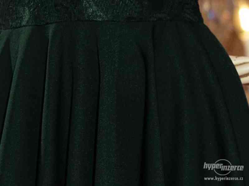 Nové dámské šaty s asymetrickou sukní - foto 5