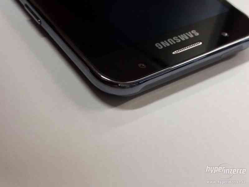 Samsung Galaxy J5 černý (V18040035) - foto 5