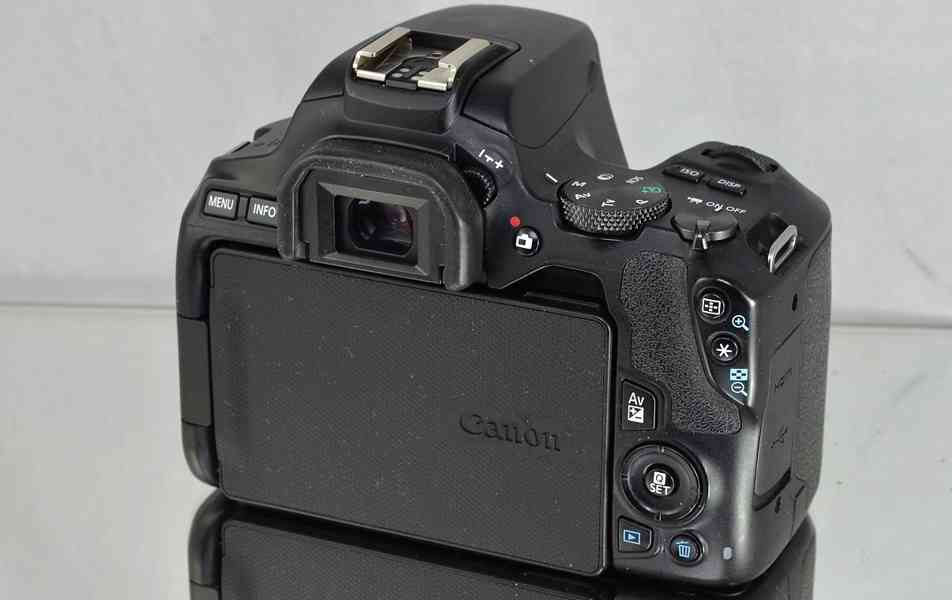 Canon EOS 250D * CMOS*4K Video*WIFI*26000 Exp. - foto 7