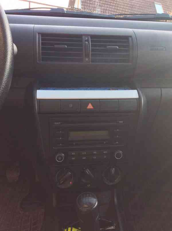 Volkswagen Fox 1,2i bez nutných investic - foto 4