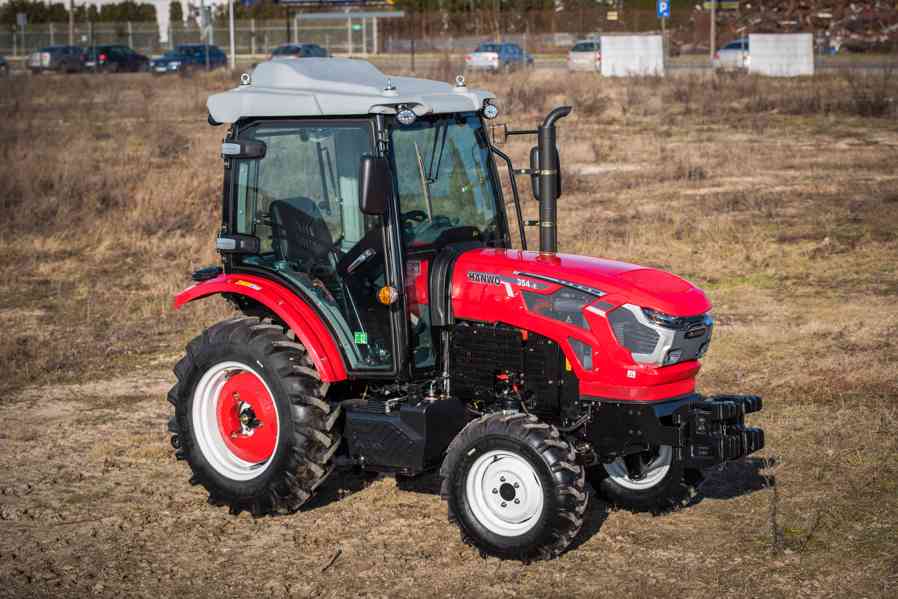 Traktor HANWO HWE 354R, STAGE V, 4 válcový motor víčko - foto 3