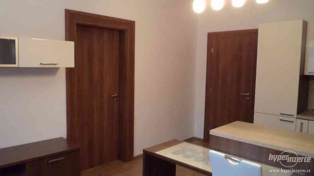 Obložky - obklad kovových zárubní - foto 8