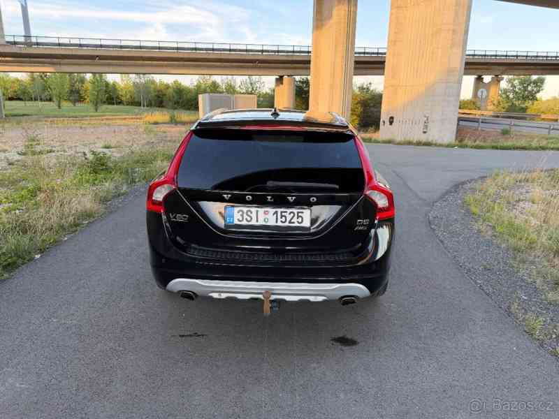 Volvo V60 2,4   D5 AWD 158kw - foto 4