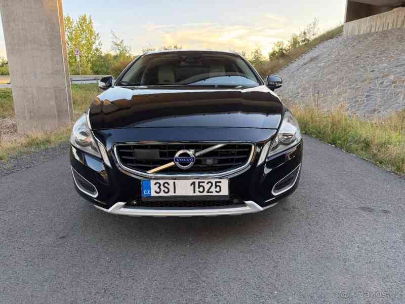 Volvo V60 2,4   D5 AWD 158kw - foto 13