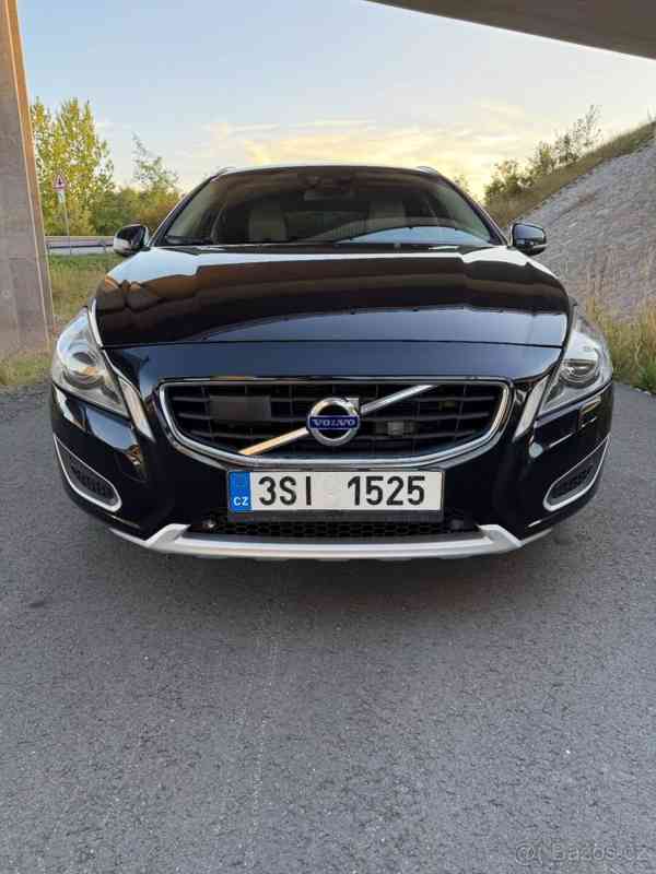 Volvo V60 2,4   D5 AWD 158kw - foto 16