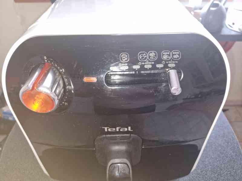 horkovzdušná Fritéza Tefal FX 1000 - foto 2