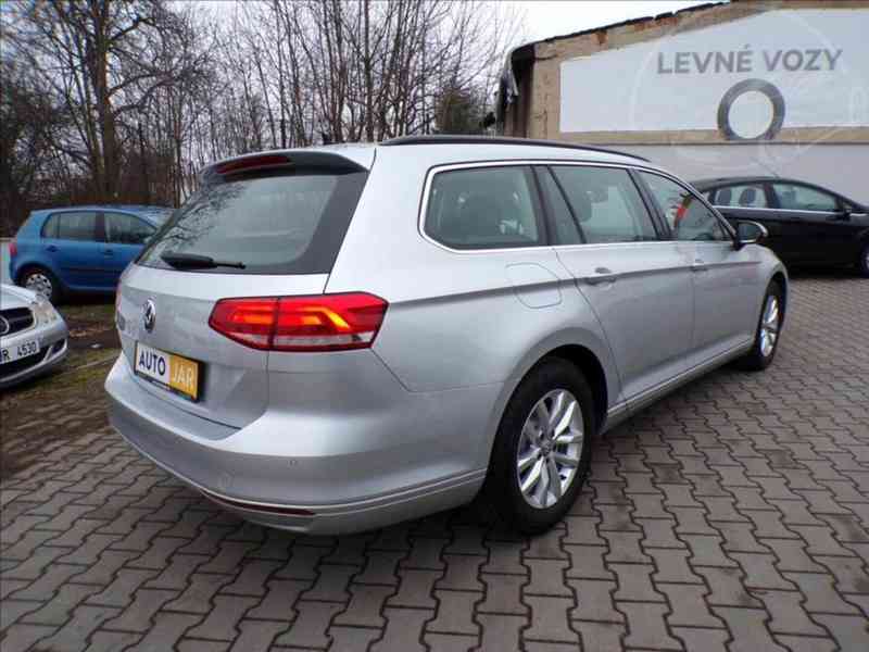 Volkswagen Passat 1,6 TDI DSG,NOVÉ ROZVODY - foto 4
