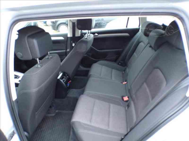Volkswagen Passat 1,6 TDI DSG,NOVÉ ROZVODY - foto 10