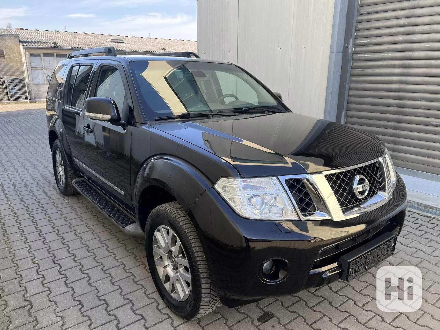 Nissan Pathfinder 3.0 dCi LE 170kw - foto 1