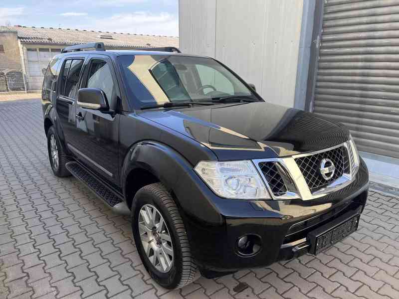 Nissan Pathfinder 3.0 dCi LE 170kw - foto 1
