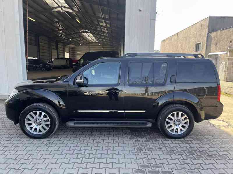 Nissan Pathfinder 3.0 dCi LE 170kw - foto 12