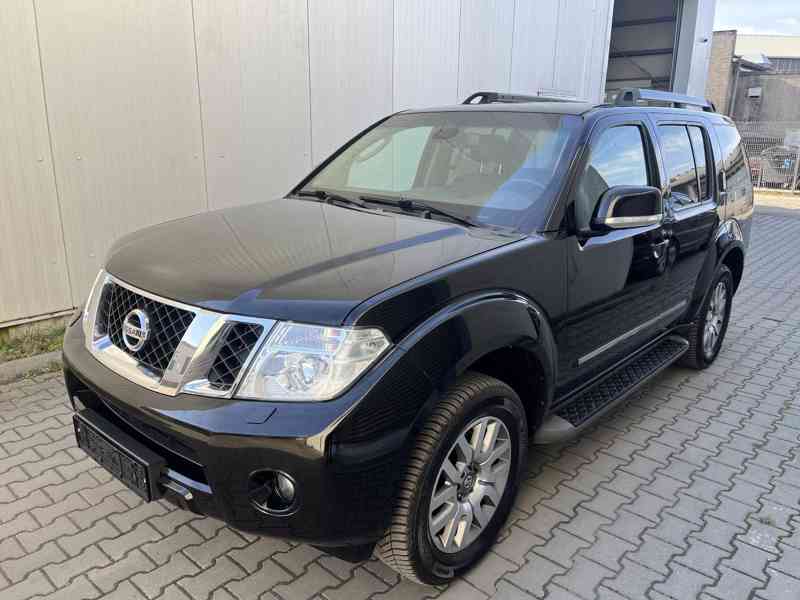 Nissan Pathfinder 3.0 dCi LE 170kw - foto 4