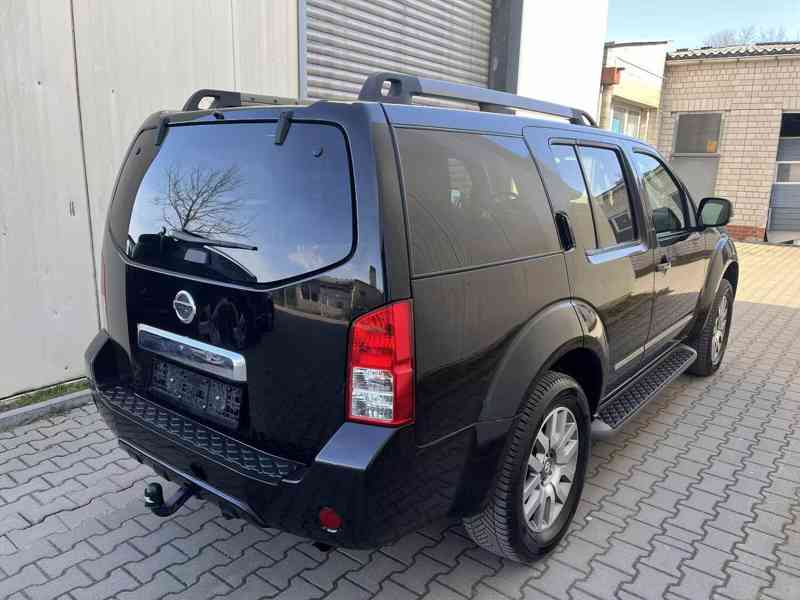 Nissan Pathfinder 3.0 dCi LE 170kw - foto 8