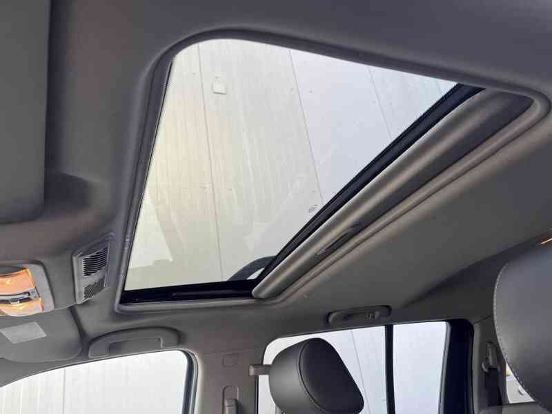 Nissan Pathfinder 3.0 dCi LE 170kw - foto 5