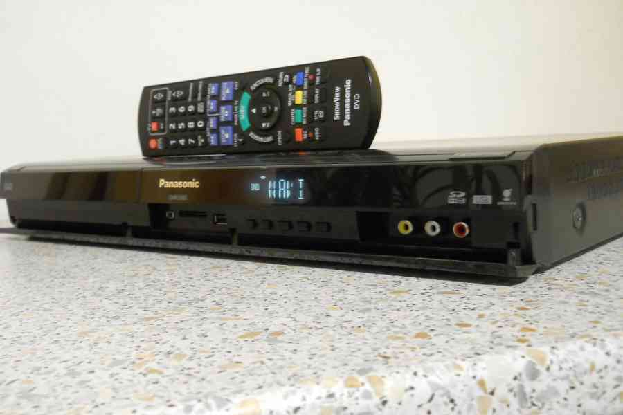 DVD rekordér Panasonic DMR-EX83 - foto 3