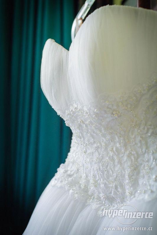 Krásné svatební šaty - foto 3