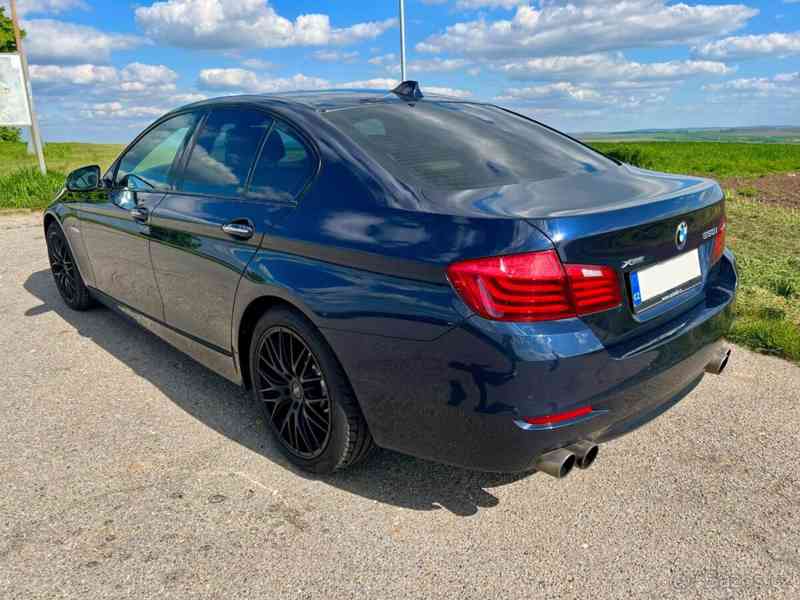 BMW 550i xDrive  - foto 2