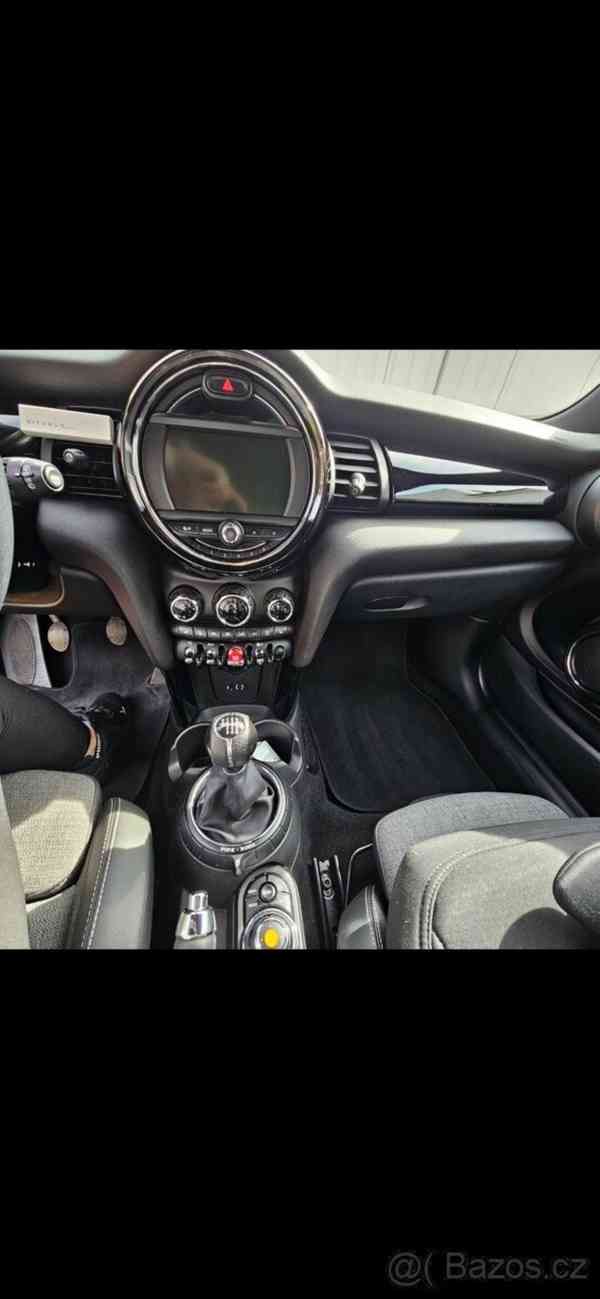 Mini Cooper 1,5   D 10/2014 - foto 10
