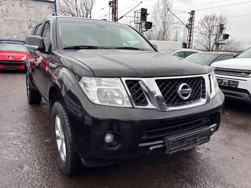 Nissan Pathfinder 2.5 dCi 4x4 140kw - foto 8