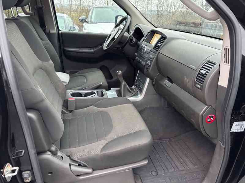 Nissan Pathfinder 2.5 dCi 4x4 140kw - foto 3