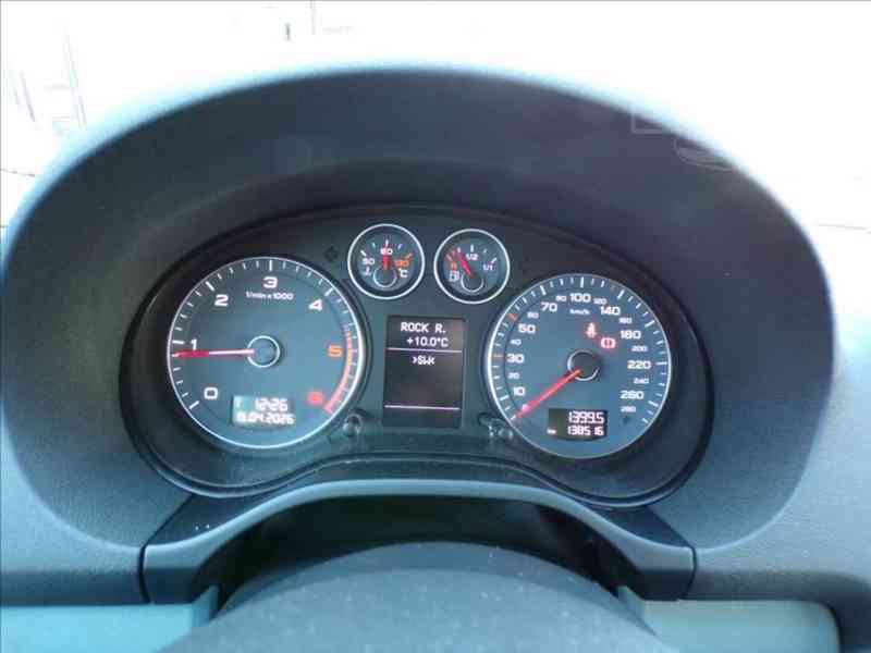 Audi A3 1,6 TDI SPORTBACK,XENONY - foto 5