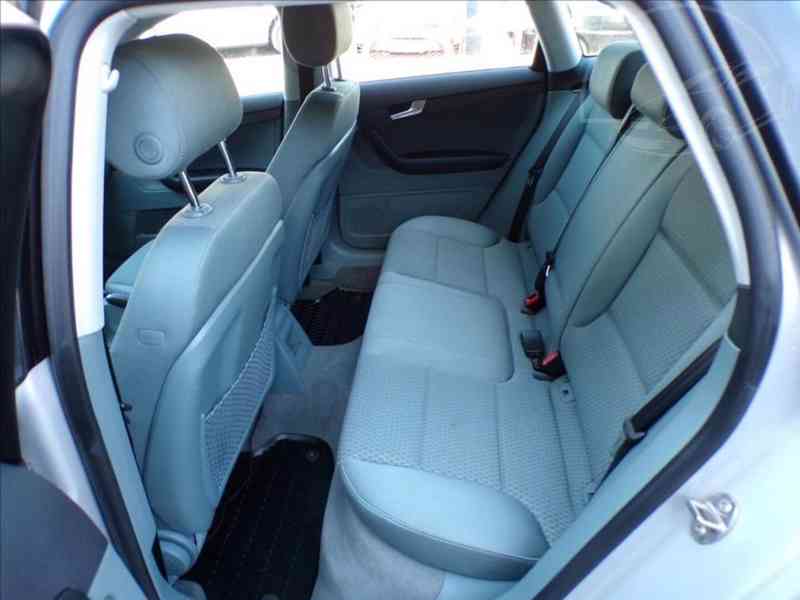 Audi A3 1,6 TDI SPORTBACK,XENONY - foto 8
