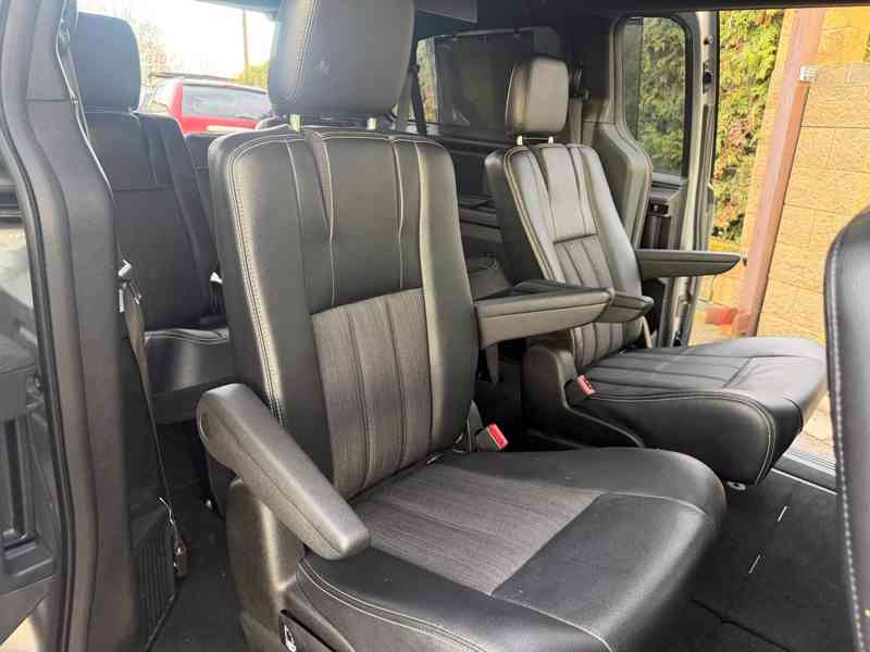 Lancia Voyager 2,8 CRD S-Type Limited 2015 - foto 9