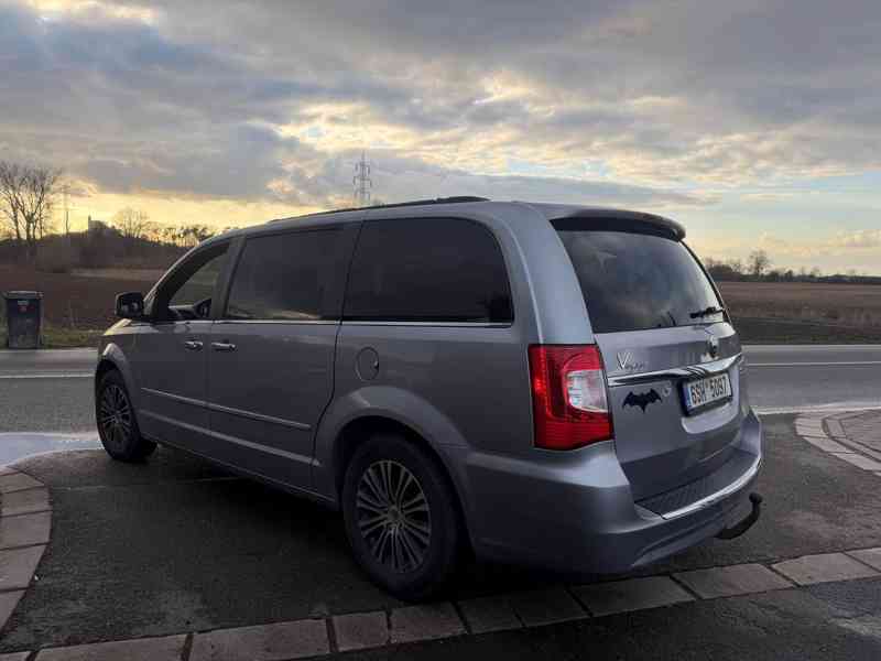 Lancia Voyager 2,8 CRD S-Type Limited 2015 - foto 3