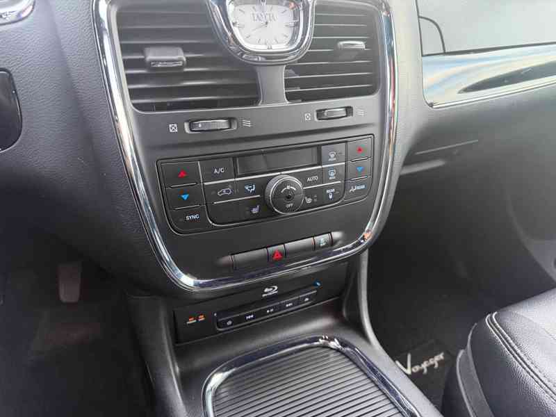 Lancia Voyager 2,8 CRD S-Type Limited 2015 - foto 16