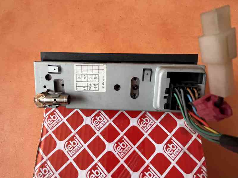 Originální autorádio BLAUPUNKT ACR ŠKODA  - plně funkční - foto 7